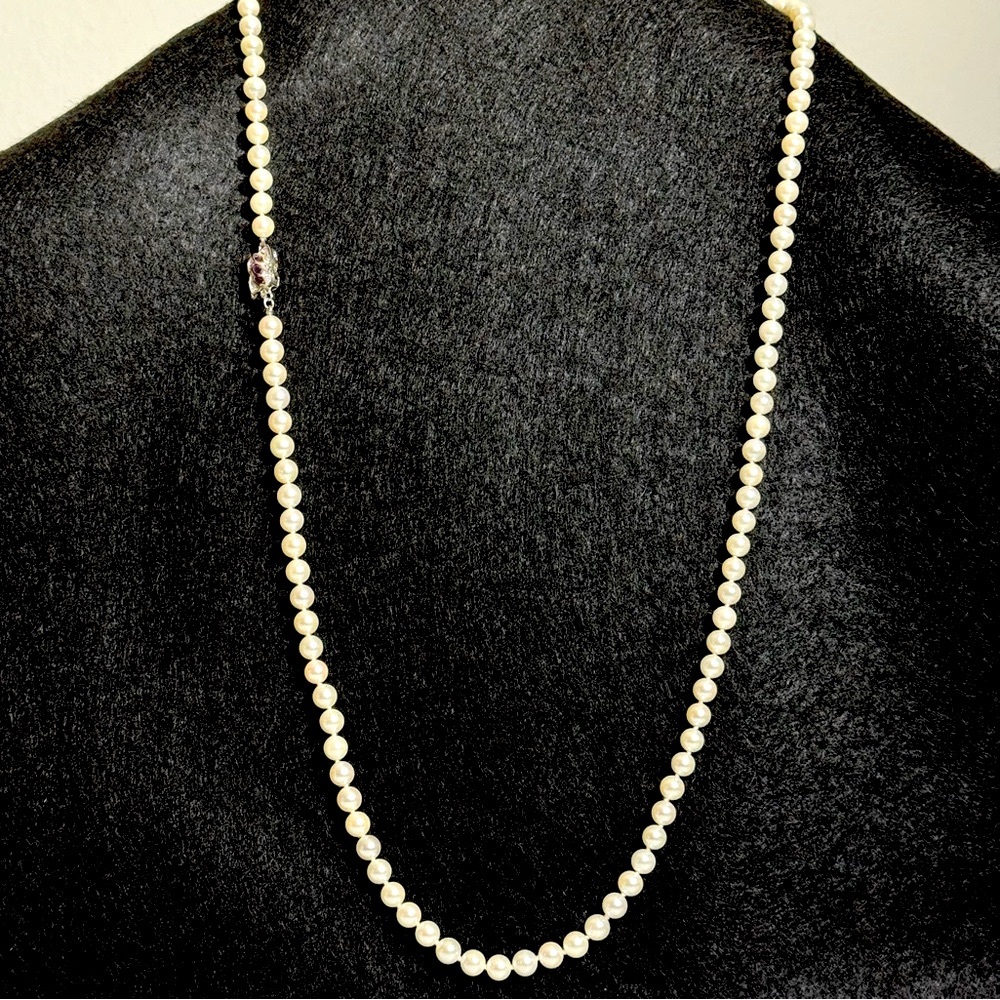 NWT Fine Jewelry - 30” Pearl Necklace with Diamond and Amethyst Gold Clasp